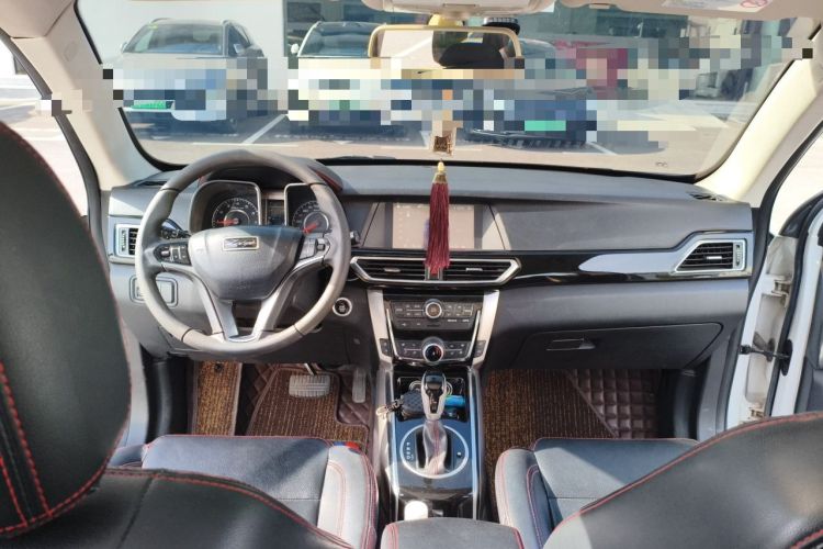 Used Zotye Domy X5 2015 1.5T CVT ZhiXian Model China IV Standard Center Console
