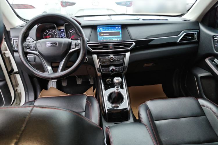 Used Zotye Domy X5 2015 1.5T Manual Luxury Version China IV Standard Center Console