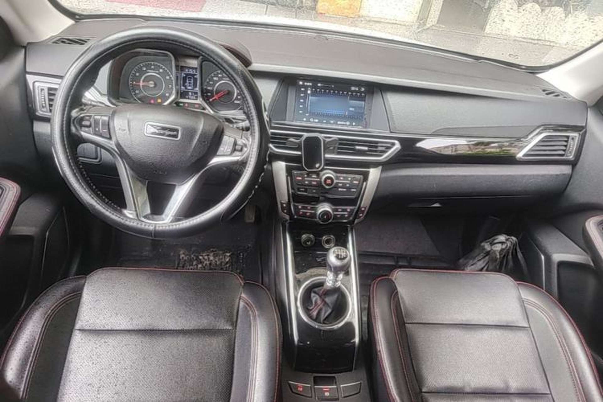 Used Zotye Domy X5 2015 1.5T Manual Luxury Model China V Standard Center Console