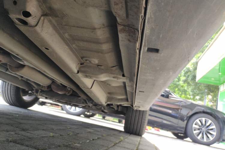 Used Zotye Domy X5 2015 1.5T CVT ZhiXian Model China IV Standard Chassis Rear Right