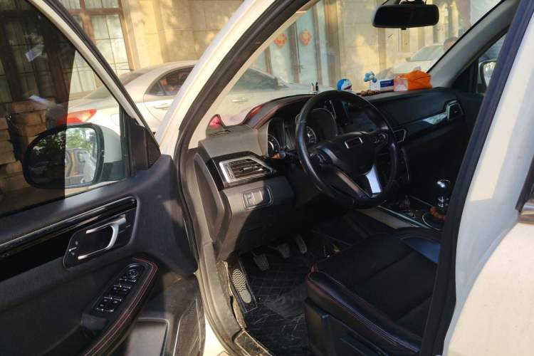 Used Zotye Domy X5 2015 1.5T Manual Luxury Version China IV Standard Driver Seat