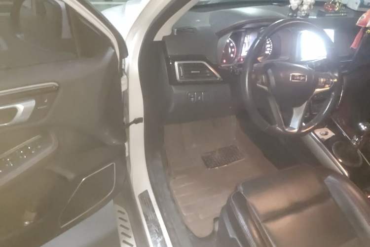Used Zotye Domy X5 2015 1.5T Manual Luxury Model China V Standard Driver Seat