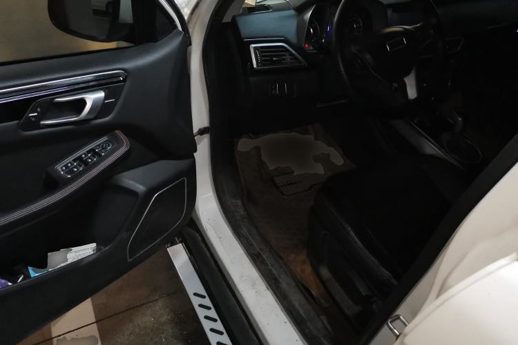 Used Zotye Domy X5 2015 1.5T CVT Landlord Model China IV Standard Driver Seat