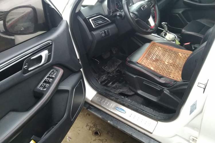 Used Zotye Domy X5 2015 1.5T CVT Landlord Model China IV Standard Driver Seat