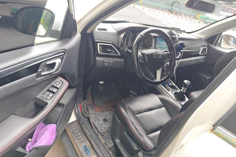 Used Zotye Domy X5 2015 1.5T Manual Luxury Version China IV Standard Driver Seat