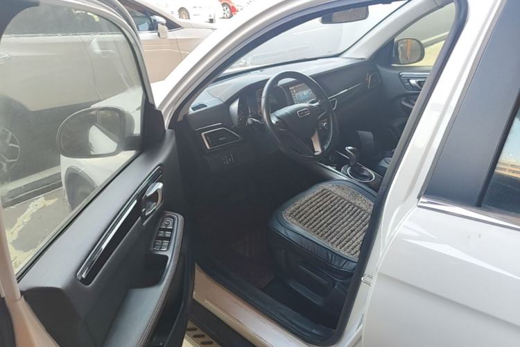 Used Zotye Domy X5 2015 1.5T CVT ZhiXian Trim China V Standard Driver Seat