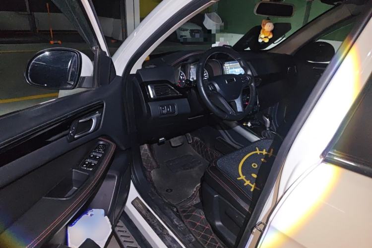 Used Zotye Domy X5 2015 1.5T CVT ZhiXian Model China IV Standard Driver Seat