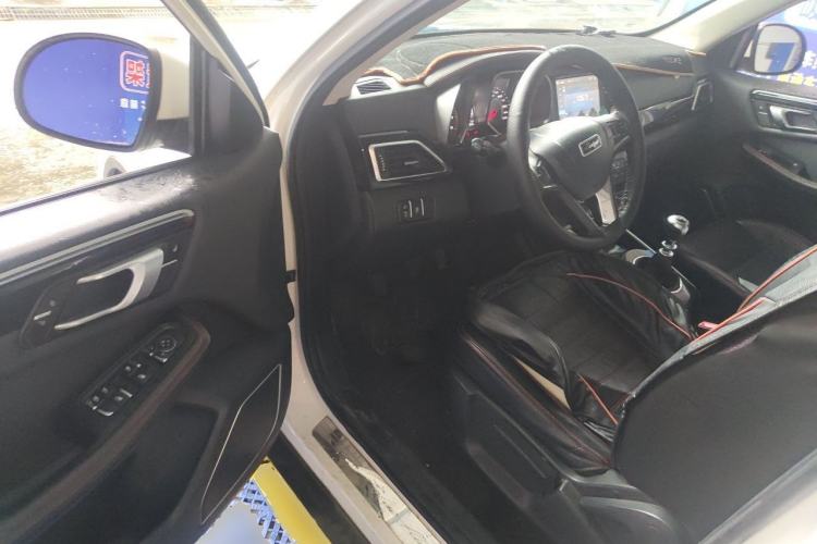 Used Zotye Domy X5 2015 1.5T Manual Luxury Version China IV Standard Driver Seat
