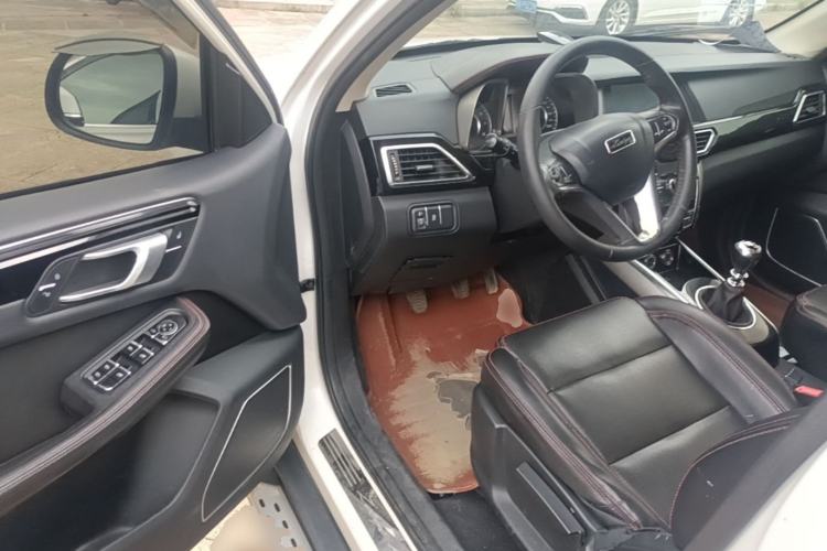 Used Zotye Domy X5 2015 1.5T Manual Luxury Version China IV Standard Driver Seat