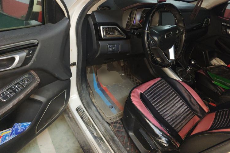 Used Zotye Domy X5 2015 1.5T Manual Luxury Version China IV Standard Driver Seat