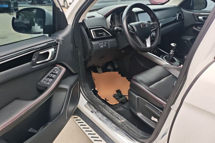 Used Zotye Domy X5 2015 1.5T Manual Luxury Version China IV Standard Driver Seat