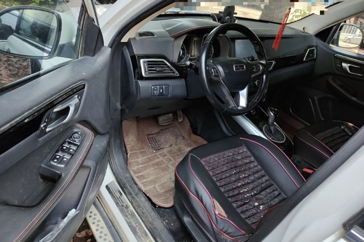 Used Zotye Domy X5 2015 1.5T CVT ZhiXian Model China IV Standard Driver Seat