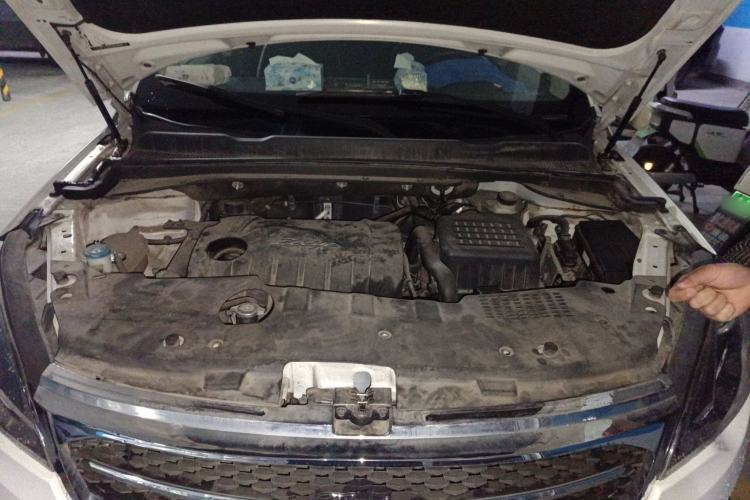 Used Zotye Domy X5 2015 1.5T CVT ZhiXian Trim China V Standard Engine Bay