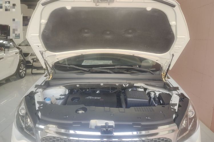 Used Zotye Domy X5 2015 1.5T CVT ZhiXian Model China IV Standard Engine Bay