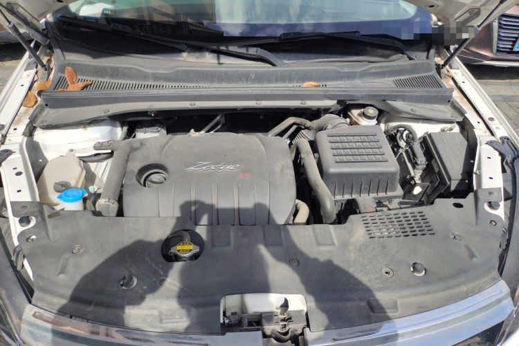 Used Zotye Domy X5 2015 1.5T CVT ZhiXian Model China IV Standard Engine Bay