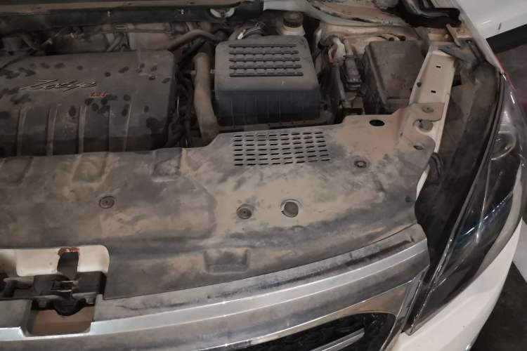 Used Zotye Domy X5 2015 1.5T CVT Landlord Model China IV Standard Engine Bay Left