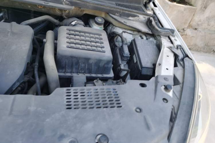 Used Zotye Domy X5 2015 1.5T Manual Luxury Version China IV Standard Engine Bay Left
