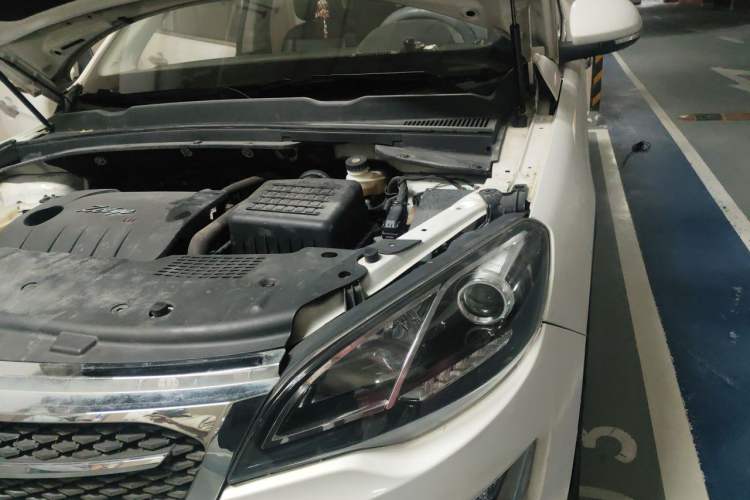 Used Zotye Domy X5 2015 1.5T CVT ZhiXian Model China IV Standard Engine Bay Left