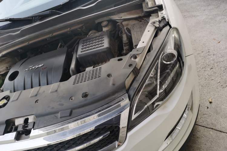 Used Zotye Domy X5 2015 1.5T Manual Luxury Version China IV Standard Engine Bay Left