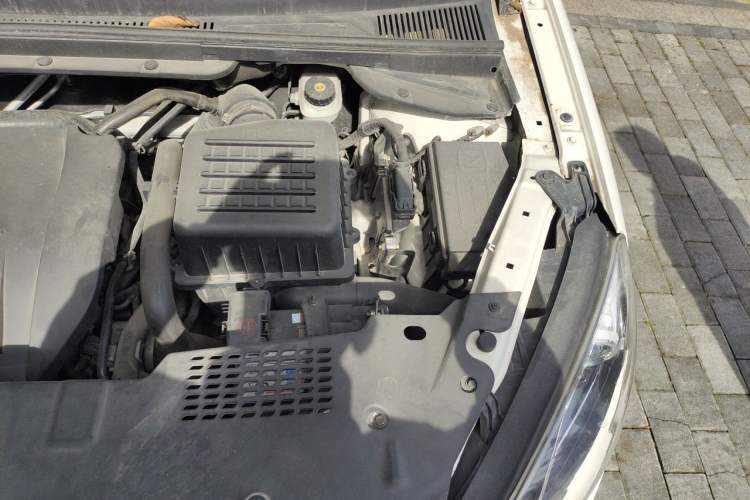 Used Zotye Domy X5 2015 1.5T CVT ZhiXian Model China IV Standard Engine Bay Left