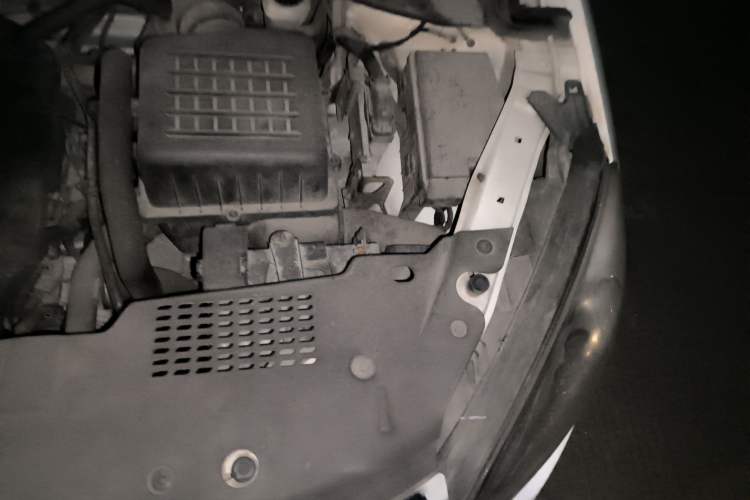 Used Zotye Domy X5 2015 1.5T Manual Luxury Version China IV Standard Engine Bay Left