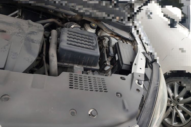 Used Zotye Domy X5 2015 1.5T Manual Luxury Version China IV Standard Engine Bay Left