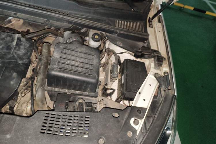 Used Zotye Domy X5 2015 1.5T Manual Elite Model China IV Standard Engine Bay Left