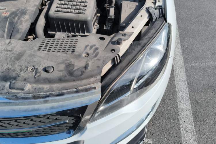 Used Zotye Domy X5 2015 1.5T CVT ZhiXian Model China IV Standard Engine Bay Left