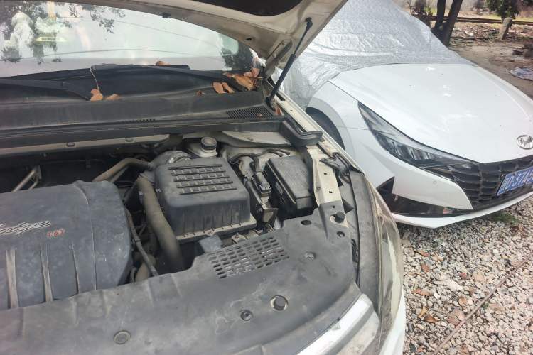 Used Zotye Domy X5 2015 1.5T CVT Landlord Model China IV Standard Engine Bay Left