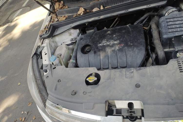 Used Zotye Domy X5 2015 1.5T Manual Luxury Version China IV Standard Engine Bay Right