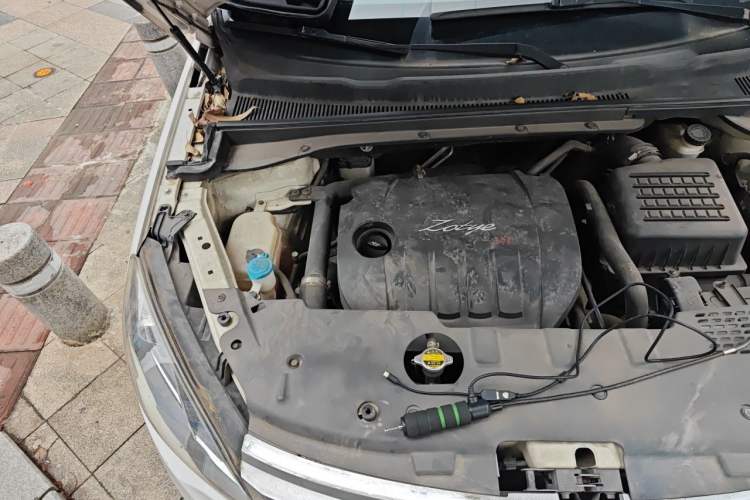 Used Zotye Domy X5 2015 1.5T Manual Luxury Version China IV Standard Engine Bay Right