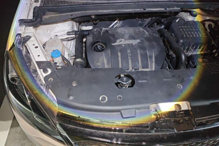 Used Zotye Domy X5 2015 1.5T CVT ZhiXian Model China IV Standard Engine Bay Right