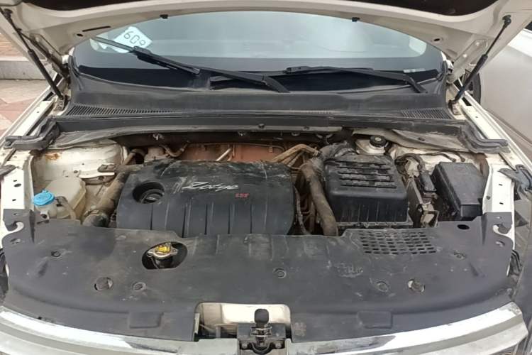 Used Zotye Domy X5 2015 1.5T Manual Luxury Version China IV Standard Engine Bay