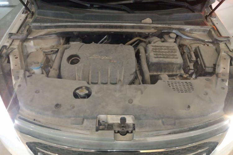 Used Zotye Domy X5 2015 1.5T CVT ZhiXian Trim China V Standard Engine Bay