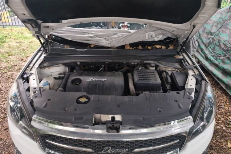 Used Zotye Domy X5 2015 1.5T Manual Luxury Version China IV Standard Engine Bay