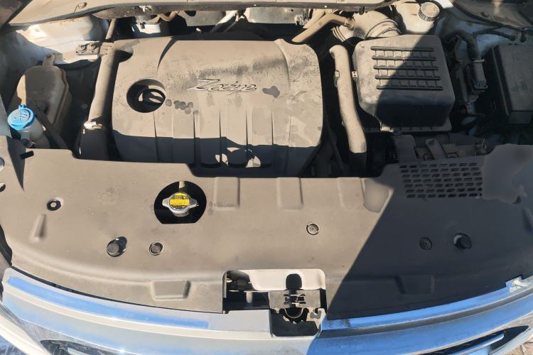 Used Zotye Domy X5 2015 1.5T CVT ZhiXian Model China IV Standard Engine Bay