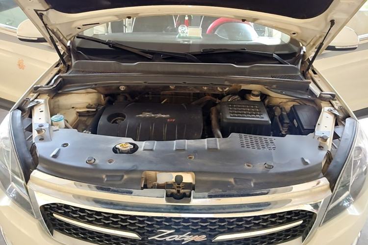 Used Zotye Domy X5 2015 1.5T Manual Luxury Version China IV Standard Engine Bay