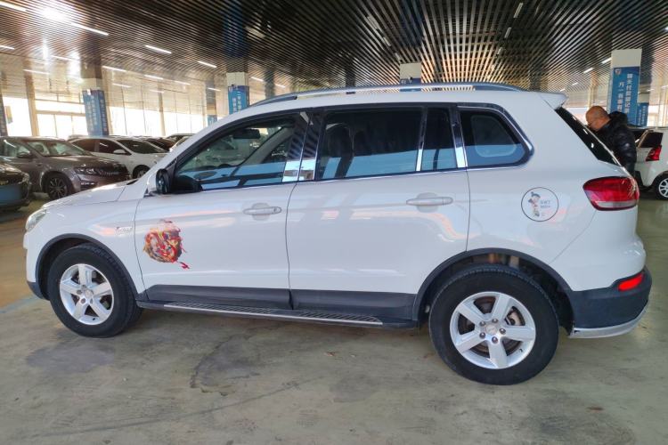 Used Zotye Domy X5 2015 1.5T CVT Landlord Model China IV Standard Exterior 3