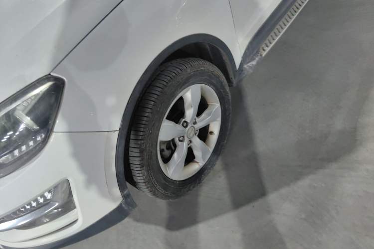 Used Zotye Domy X5 2015 1.5T Manual Luxury Model China V Standard Exterior 7