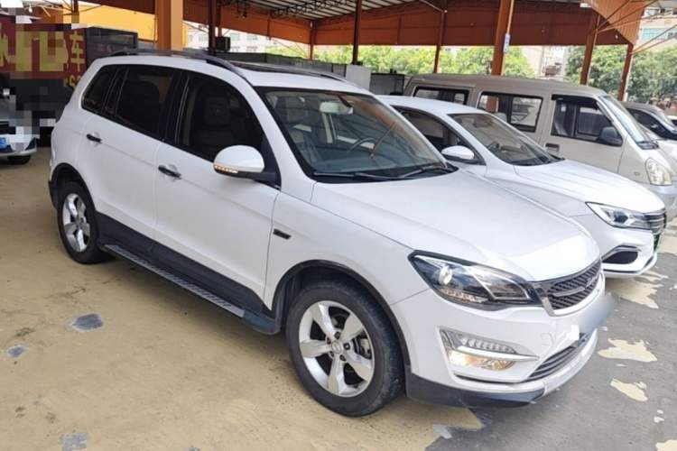 Used Zotye Domy X5 2015 1.5T CVT ZhiXian Trim China V Standard Front Right 45 Deg
