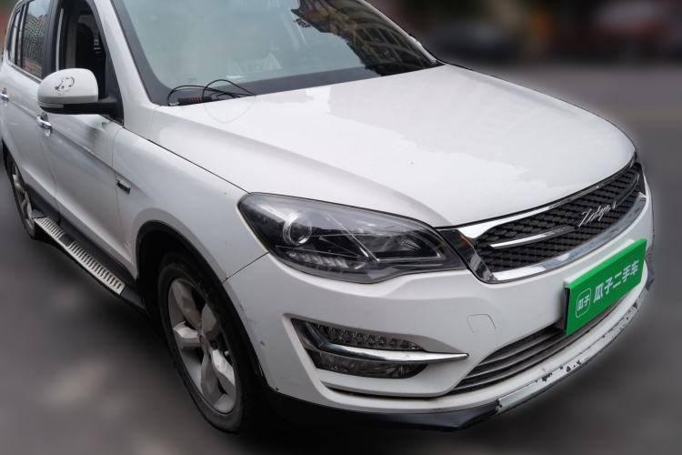 Used Zotye Domy X5 2015 1.5T CVT ZhiXian Model China IV Standard Front Right 45 Deg