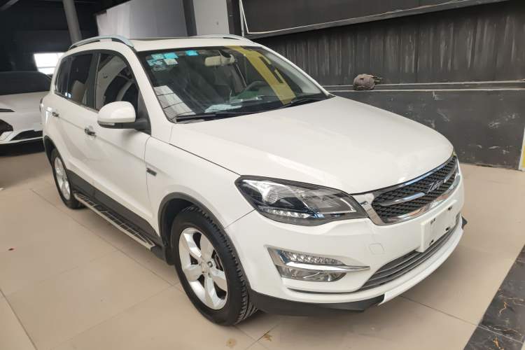 Used Zotye Domy X5 2015 1.5T Manual Luxury Version China IV Standard Front Right 45 Deg