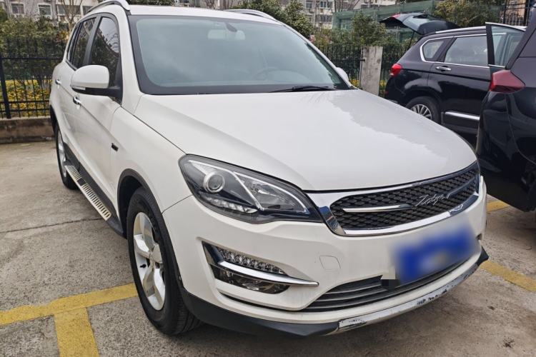 Used Zotye Domy X5 2015 1.5T Manual Luxury Version China IV Standard Front Right 45 Deg