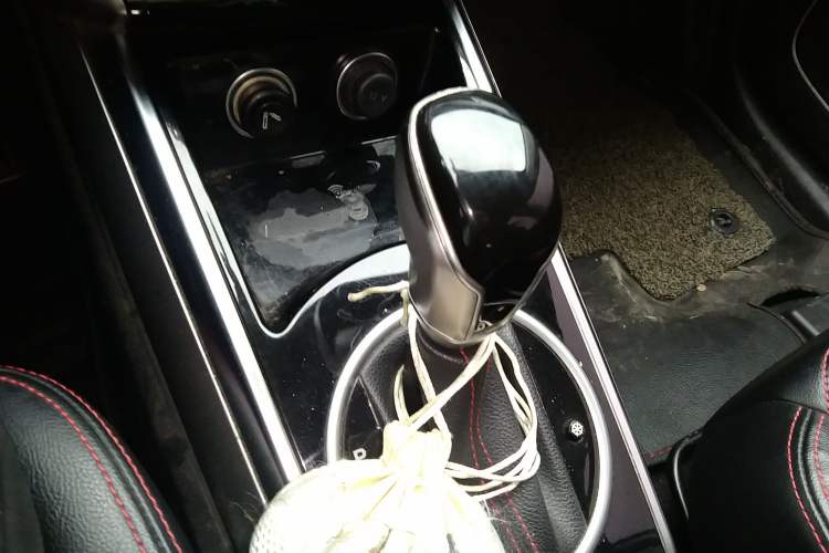 Used Zotye Domy X5 2015 1.5T CVT Landlord Model China IV Standard Gear Lever