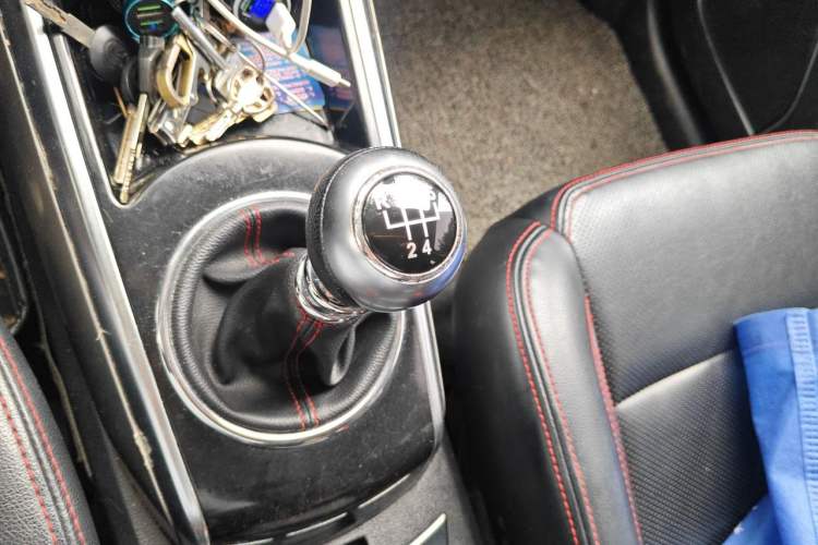 Used Zotye Domy X5 2015 1.5T Manual Luxury Version China IV Standard Gear Lever