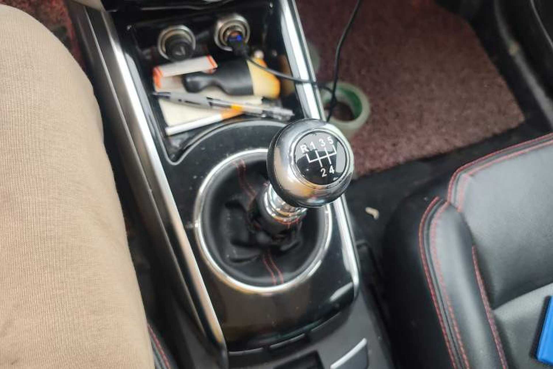 Used Zotye Domy X5 2015 1.5T Manual Luxury Version China IV Standard Gear Lever