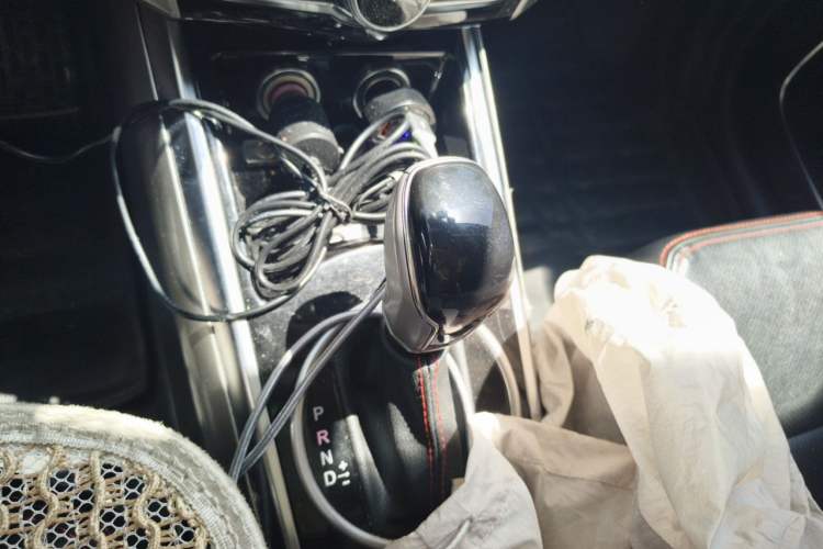 Used Zotye Domy X5 2015 1.5T CVT ZhiXian Trim China V Standard Gear Lever