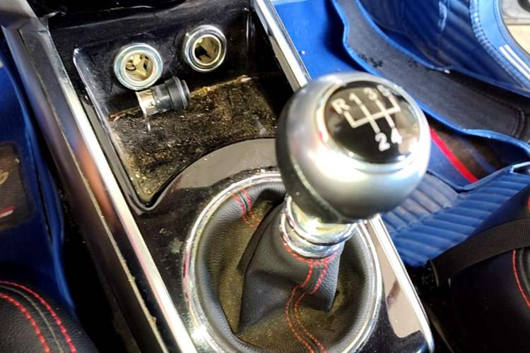 Used Zotye Domy X5 2015 1.5T Manual Luxury Version China IV Standard Gear Lever