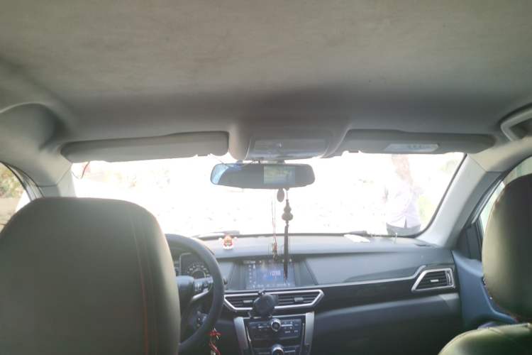 Used Zotye Domy X5 2015 1.5T Manual Luxury Version China IV Standard Headliner