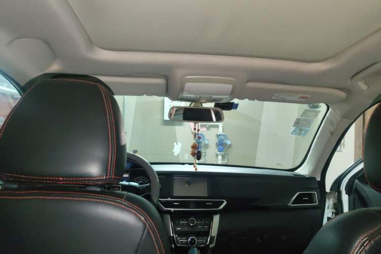 Used Zotye Domy X5 2015 1.5T CVT ZhiXian Model China IV Standard Headliner